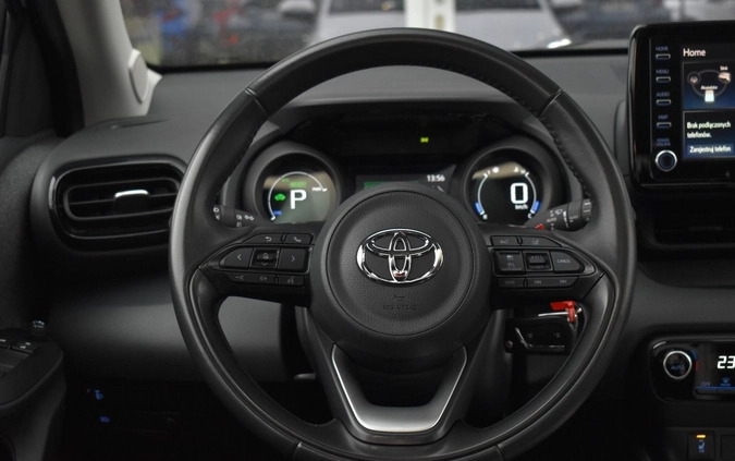 Toyota Yaris cena 85900 przebieg: 89575, rok produkcji 2020 z Mszczonów małe 172